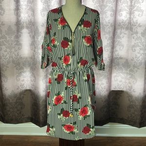 🌹Gorgeous floral striped dress black/white/red🌹